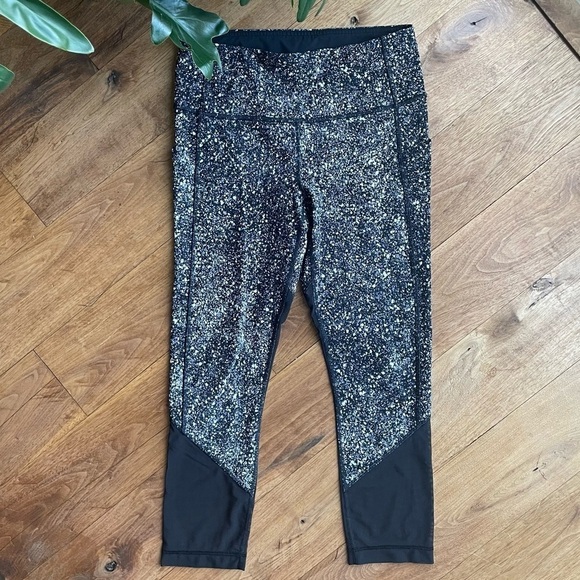 Lululemon Black and White Speckled Mesh Detail Crop Leggings - Picture 2 of 11